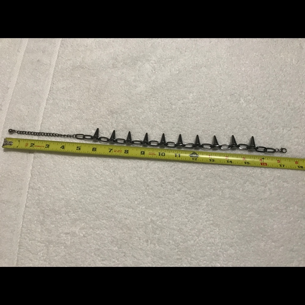 Punk goth spikes choker necklace - Picture 4 of 4